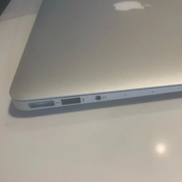 13” MacBook Air